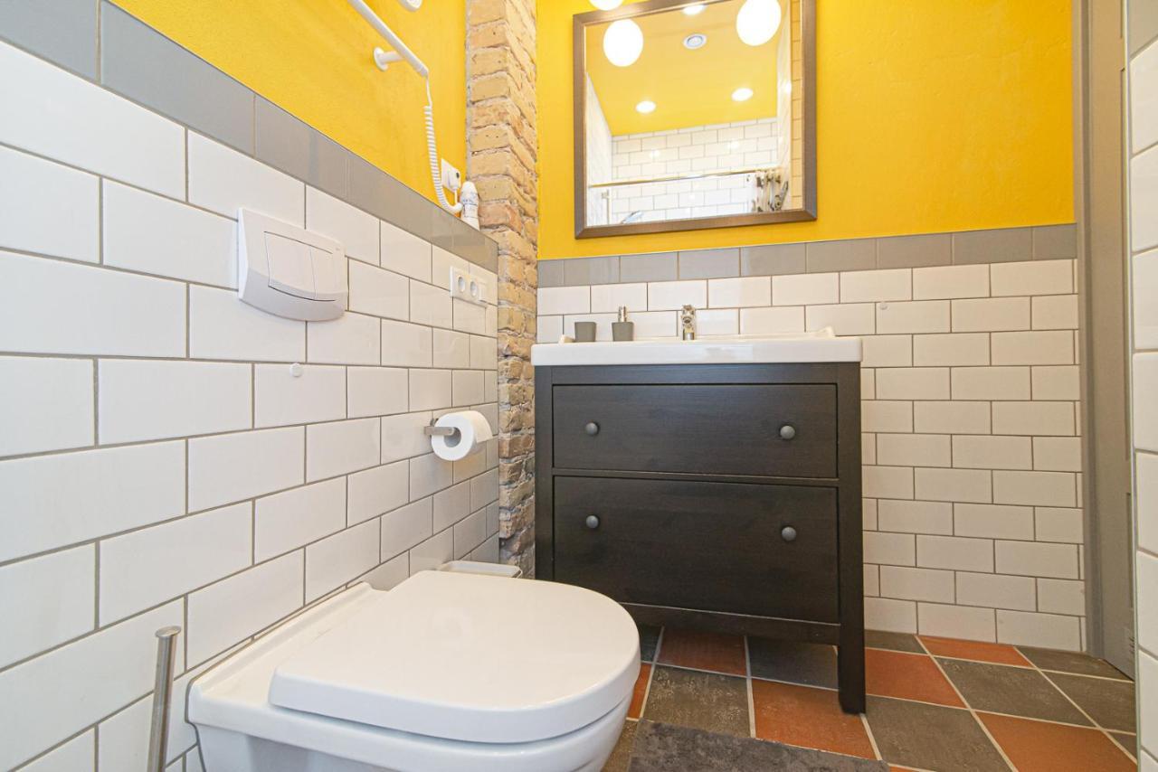Modern Vilnius Old Town Apartment With Free Parking Ngoại thất bức ảnh